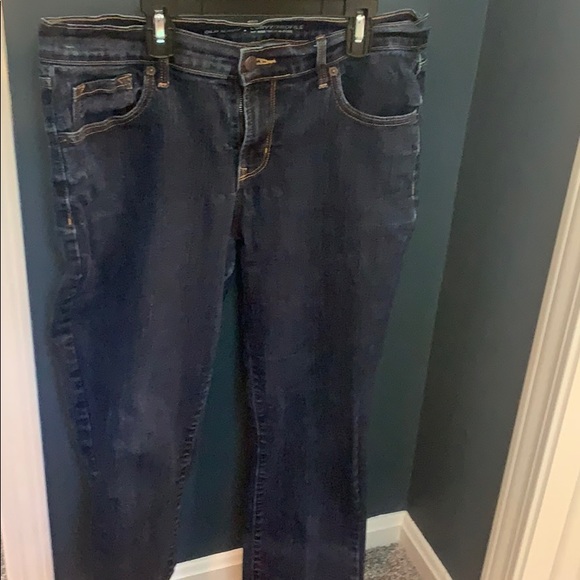 Old navy curvy - Picture 1 of 2